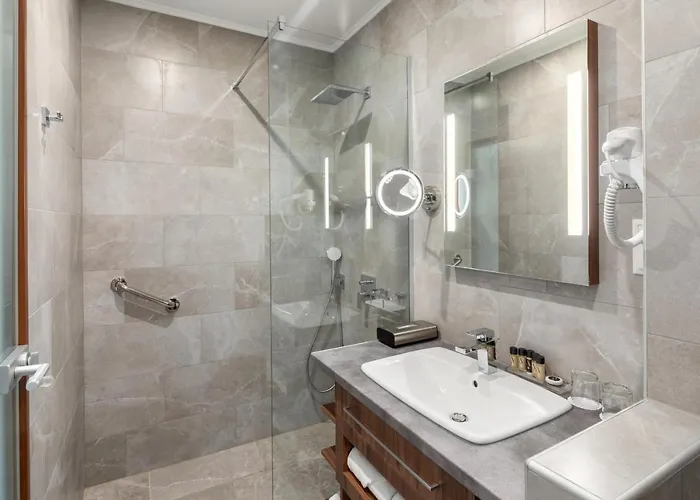 מלון Sirius Hotel****superior 4*